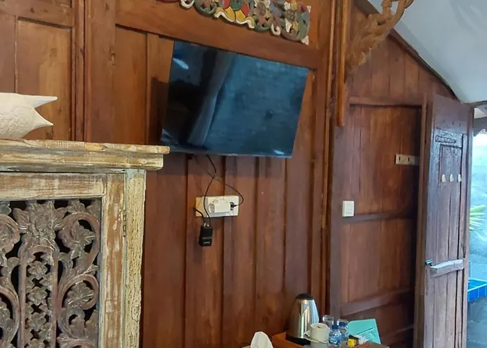 ベッド・アンド・ブレックファスト Buratwangi Joglo House ケロボカン